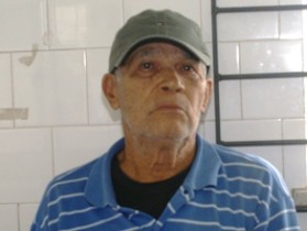 carro invade procissão - joão