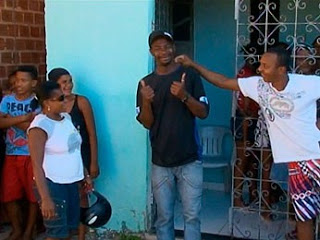 http://www.calilanoticias.com/wp-content/uploads/2012/10/velorio-trocado-em-alagoinhas-2.jpg