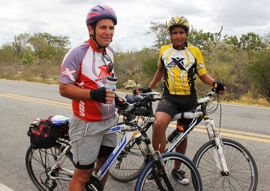 Pai e filho pedalam de São Paulo até ValenteII - foto- Raimundo Mascarenhas