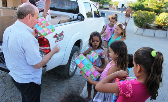 Resedá entrega de presentes -São Roque
