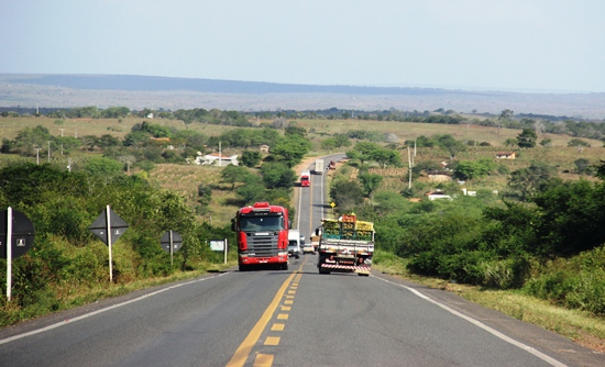 br 116 norte - 2 - foto- raimundo mascarenhas