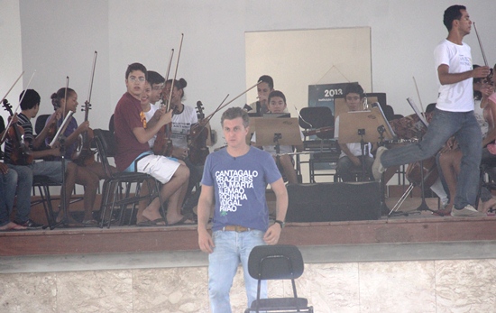 Luciano Huck vista Santo Antônio de Música - foto- Raimundo Mascarenhas-CN-7