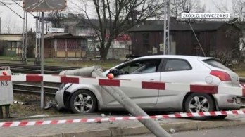 Padre de 66 anos teve a carteira apreendida depois de se envolver em um acidente enquanto dirigia bêbado  Foto: Reprodução tvn24 