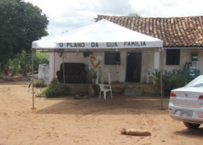 Funeral preparado para desespero da família.