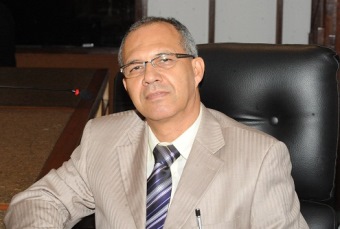 Carlos Geilson é radialista em Feira de Santana