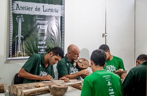 OFICINAS DE CONSTRU+ç+âO DE INSTRUMENTOS (3)