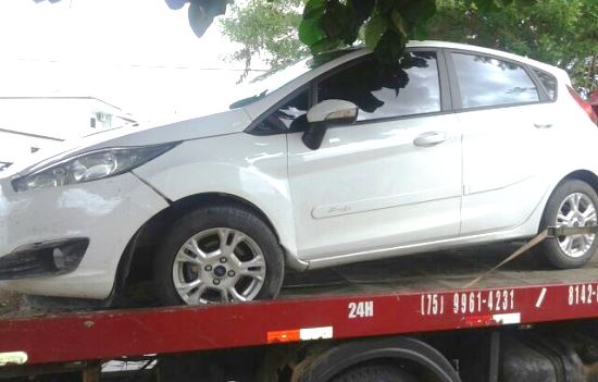 carro com explosivos em araci - 1