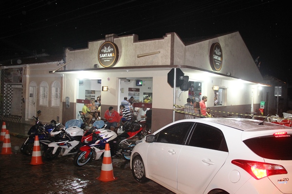 Santana Petiscaria (99) e Louge Bar - foto-Raimundo Mascarenhas