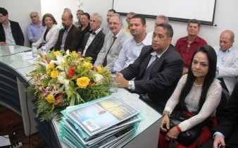 O evento reuniu as principais autoridades do setor de educação e política do Nordeste da Bahia.
