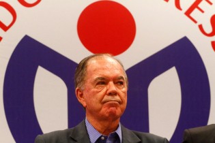Recebi recursos da OAS [em 2010] mas quem recebeu recursos legais, na conta legal, tem culpa?". 