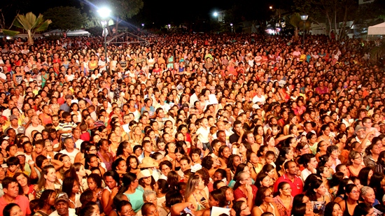 Padre Alessandro em Barrocas - BA - 30-03-15 - foto3- Raimundo Mascarenhas