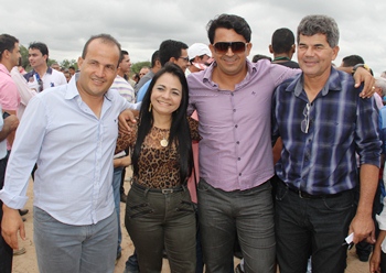 Sidnei, deputada Moema Gramacho, empresário Ataíde e deputado Gika Lopes.