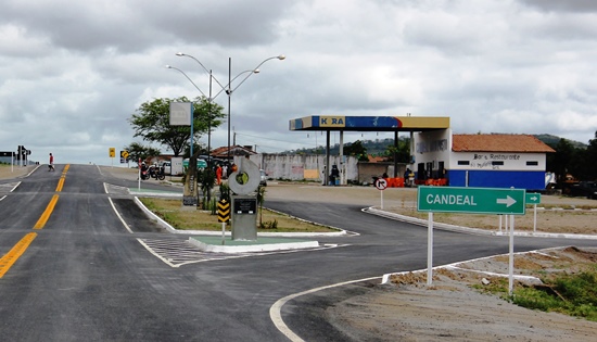 auto posto candeal assaltado - foto- raimundo mascarenhas - calila noticias