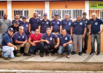 A operação conta com policiais da cidade que ganha reforço de cidades vizinhas.