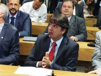 O jovem deputado exerce seu segundo mandato.