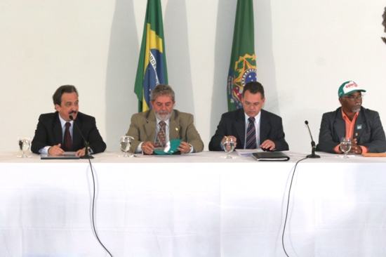 Mané como era chamado por Lula sempre esteve presente nas mesas de negociações quando o assunto dizia respeito ao campo.