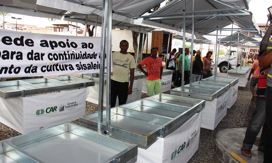 bancas padronizadas entregues a agricultura familiar - foto- raimundo mascarenhas