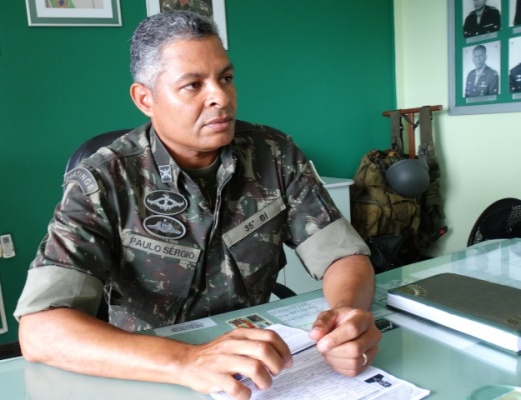 O Major Sandro Ribeiro tinha sido transferido do 40º BI da cidade de Crateús, no estado do Ceará, em janeiro deste ano, para Feira de Santana.