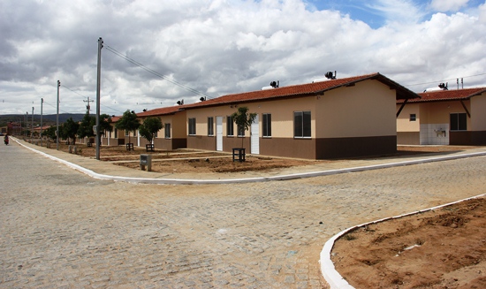 rui entrega casas do minha casa minha vida em tucano - 18 - foto- raimundo mascarenhas