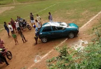 O motorista não ficou ferido.