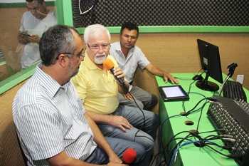 Prefeito Ismael Ferreira, presidente José Melquiades e locutor Tony Sampaio