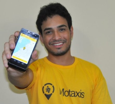 Vicente é estudante de Publicidade e Propaganda na FAT (Faculdade Anísio Teixeira)