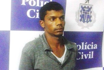 Assassino se apresentou com advogado quando foi detido.