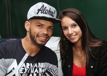 Carlos levou sua noiva Bia pela segunda vez a sua cidade natal.