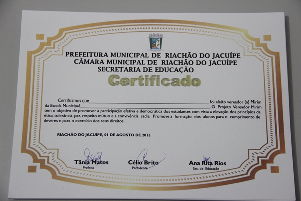 Modelo do Diploma entregue.