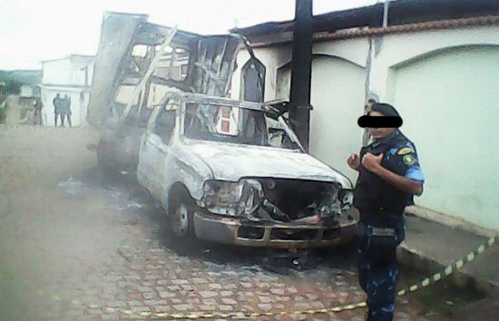 carro-do-prefeito-de-pindob