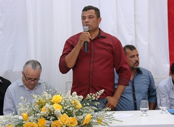 Prefeito Banga testou sua popularidade depois do desligamento de lideranças petistas..