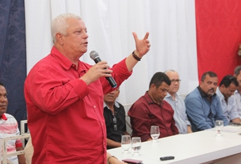 Everaldo registrou a marca de primeiro presidente do PT estadual a pisar em Itiúba.