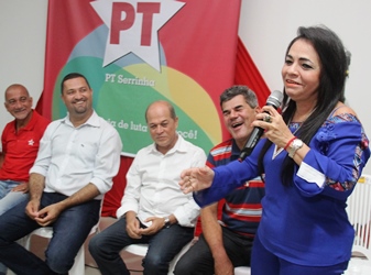 Moema Gramacho fez um discurso como tem feito sempre na defesa do PT.