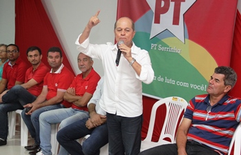 Joseildo deu exemplo de unidade quando sendo o deputado majoritário de Serrinha aceitou de forma natural a candidatura de Gika e se manteve firme em luta de projetos para o município.