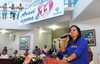 Na filiação de Nenca em Araci houve grande festa,mas ela ficou inelegível