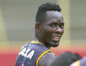 Kanu deixa o Vitória.