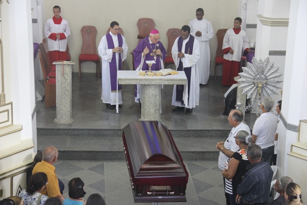 Sepultamento do corpo de Padre Egionor Cunha - Foto - Raimundo Mascarenhas (8)