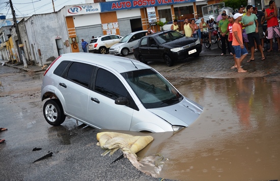 fiesta tragada pelo buraco.2