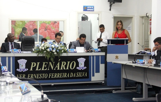 Presidente da Câmara Edylene Ferreira se diz preparada para assumir cargo mais alto no município.