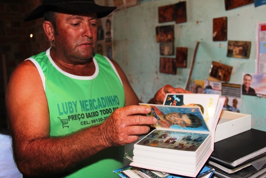 colecionador da fotos de políticos.6