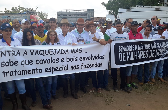 Movimento contou com a presença também do deputado Eduardo Salles