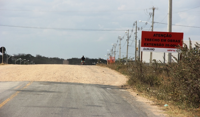 Construtora Augúrio responsável por mais uma importante estrada que liga o Território do Sisal ao Jacuípe | Foto: Raimundo Mascarenhas