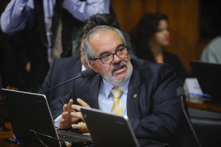 Senador Roberto Muniz é favorável ao projeto que fortalece a cultura nordestina com a vaquejada e no sudeste com os rodeios