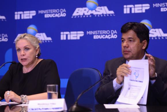 A presidente do Inep, Maria Inês Fini, o ministro da Educação, Mendonça Filho, falam à imprensa sobre o Enem Marcello Casal Jr/Agência Brasil