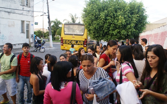 Universitários frustrados