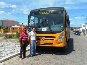 onibus escolar - Ichu