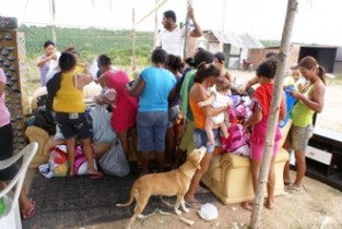familias-deixam-casas-em-valilandia-11