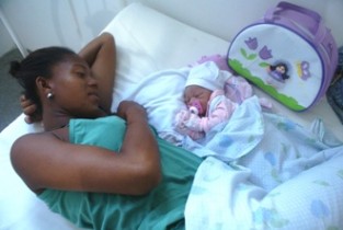 Primeiro bebê de 2012 em Coité - foto- Raimundo Mascarenhas