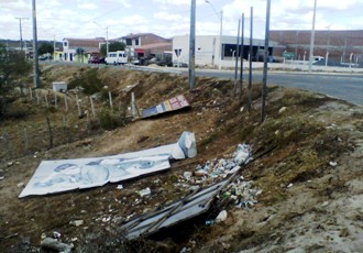 placas derrubadas