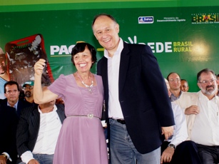 Entrega de retroescavadeiras em Feira de Santana - foto- Raimundo Mascarenhas